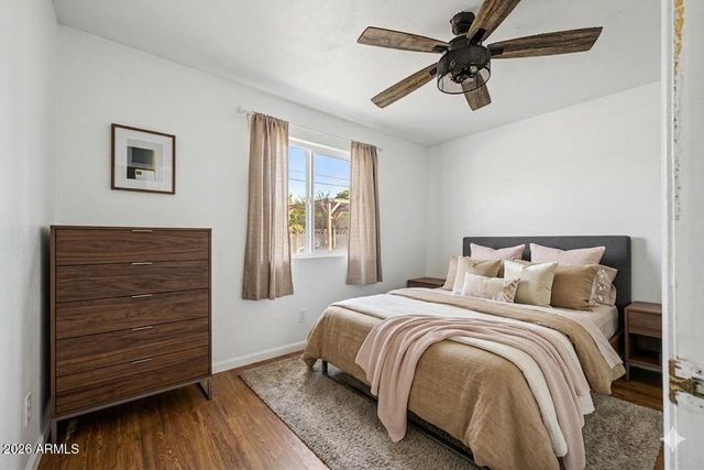 329 E JUNIPER Street, Mesa, AZ 85201