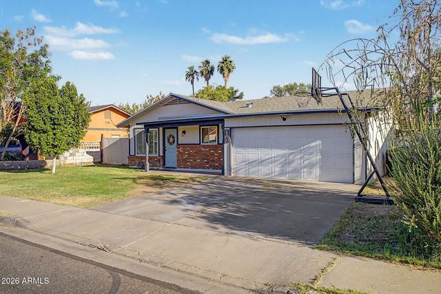 329 E JUNIPER Street, Mesa, AZ 85201