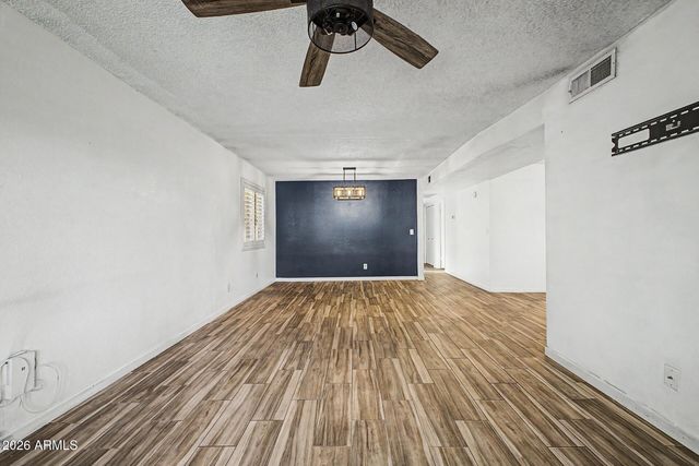 329 E JUNIPER Street, Mesa, AZ 85201