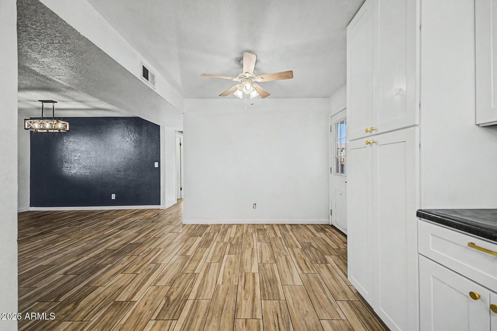 Image 13 of property listing at 329 E JUNIPER Street, Mesa, AZ 85201