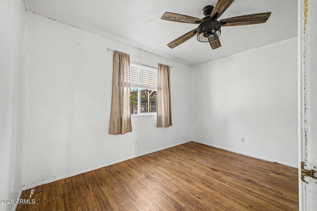 Image 23 of property listing at 329 E JUNIPER Street, Mesa, AZ 85201