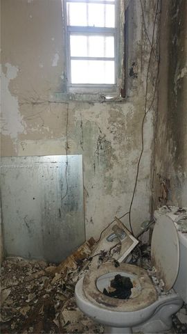 6704 NW 18th Ave, Miami, FL 33147