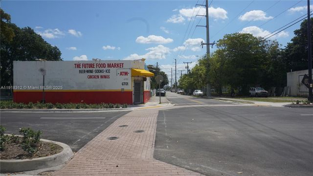 6704 NW 18th Ave, Miami, FL 33147