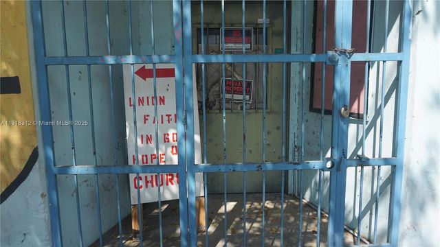 6704 NW 18th Ave, Miami, FL 33147