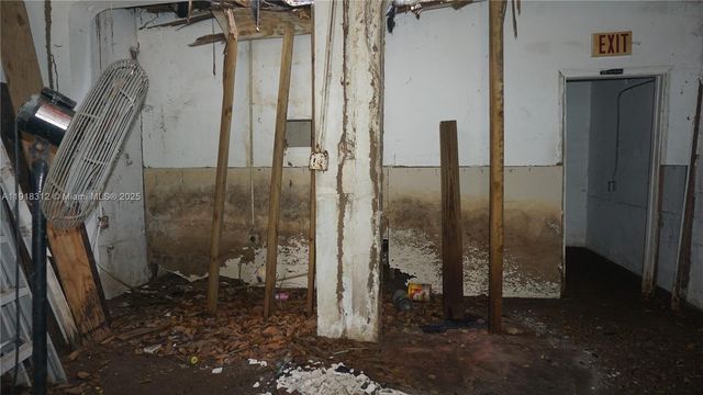 6704 NW 18th Ave, Miami, FL 33147