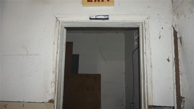 6704 NW 18th Ave, Miami, FL 33147