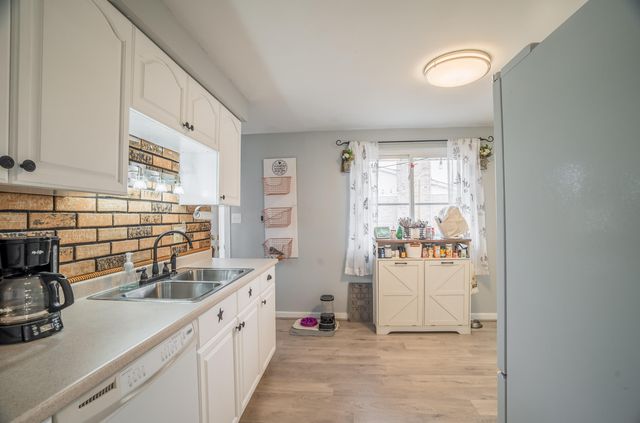440 Katy Lane 440 Katy Lane, Englewood, OH 45322