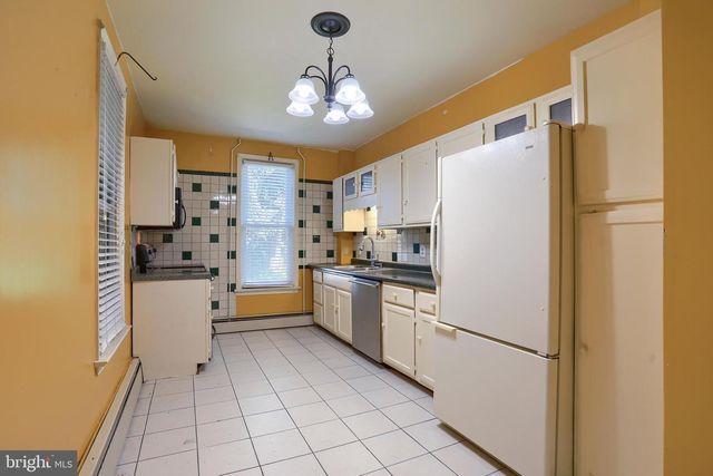 402 S PENN ST, Shippensburg, PA 17257