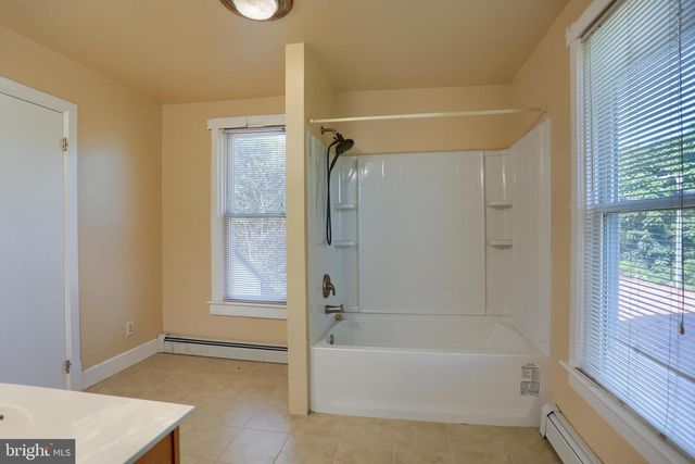 402 S PENN ST, Shippensburg, PA 17257