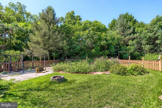 402 S PENN ST, Shippensburg, PA 17257