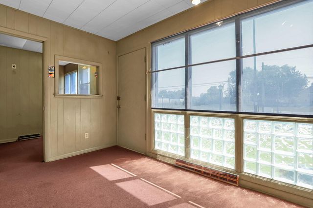 3049 Cleveland Avenue, Columbus, OH 43224