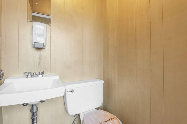 3049 Cleveland Avenue, Columbus, OH 43224