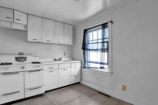 3049 Cleveland Avenue, Columbus, OH 43224