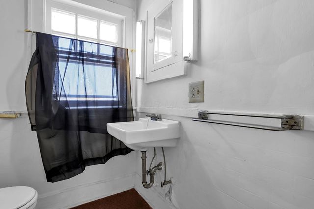 3049 Cleveland Avenue, Columbus, OH 43224