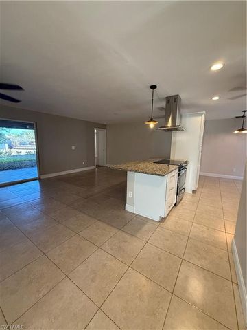 13802 2nd ST, Fort Myers, FL 33905