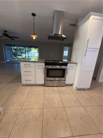 13802 2nd ST, Fort Myers, FL 33905