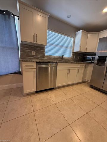 13802 2nd ST, Fort Myers, FL 33905