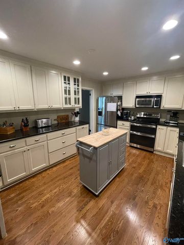 1302 Cleermont Drive, Huntsville, AL 35801