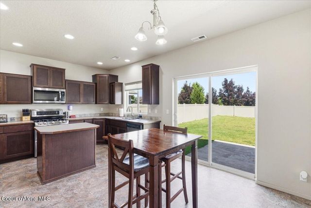 2111 W Calawah AVE, Post Falls, ID 83854