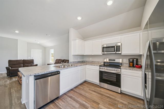 715 N Dogwood Avenue, Beggs, OK 74421