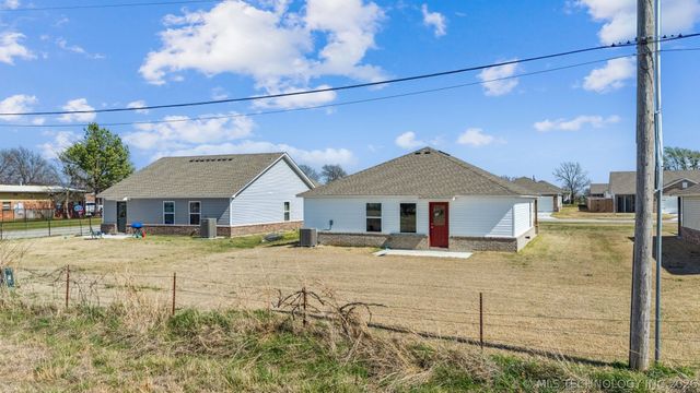 715 N Dogwood Avenue, Beggs, OK 74421