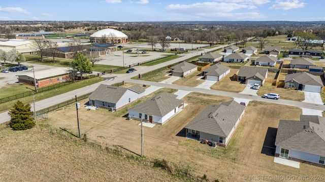 715 N Dogwood Avenue, Beggs, OK 74421