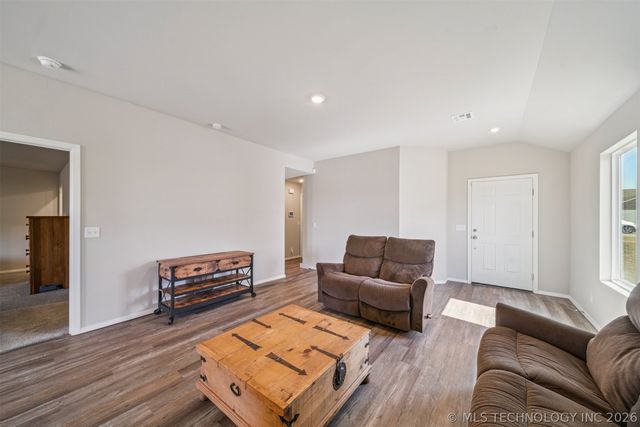 715 N Dogwood Avenue, Beggs, OK 74421