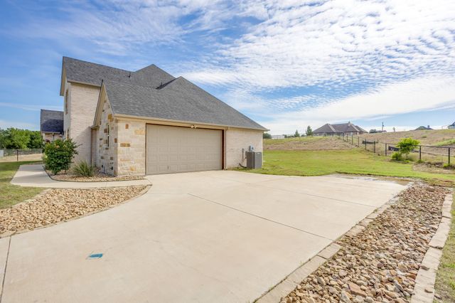 120 War Wagon Circle, Millsap, TX 76066