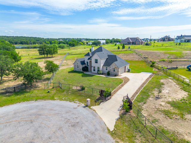 120 War Wagon Circle, Millsap, TX 76066