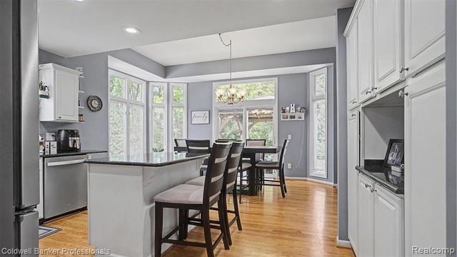 43662 Vintners Place Drive, Sterling Heights, MI 48314