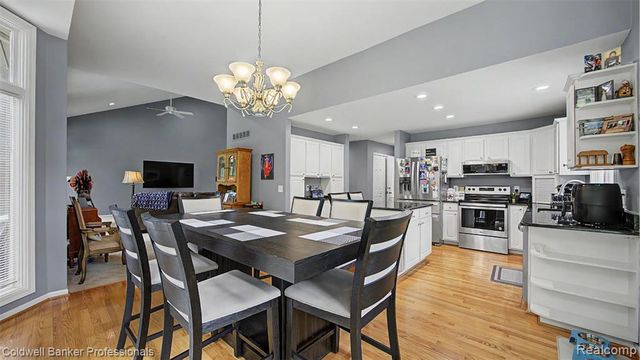 43662 Vintners Place Drive, Sterling Heights, MI 48314