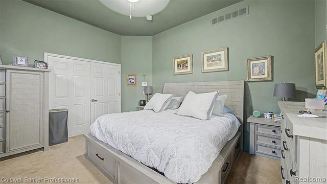 43662 Vintners Place Drive, Sterling Heights, MI 48314
