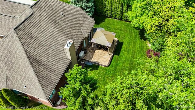 43662 Vintners Place Drive, Sterling Heights, MI 48314