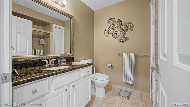 43662 Vintners Place Drive, Sterling Heights, MI 48314