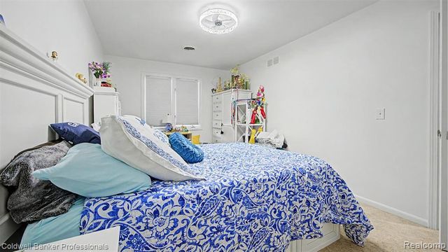 43662 Vintners Place Drive, Sterling Heights, MI 48314