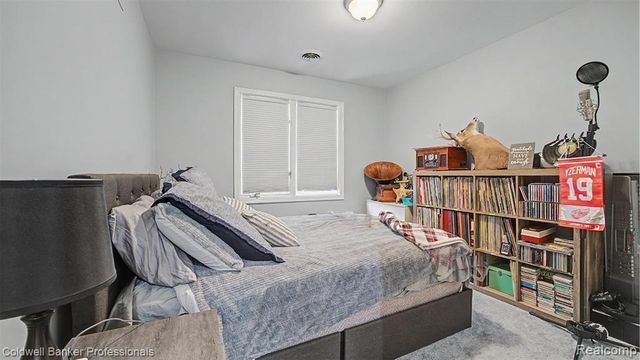43662 Vintners Place Drive, Sterling Heights, MI 48314