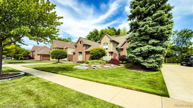 43662 Vintners Place Drive, Sterling Heights, MI 48314