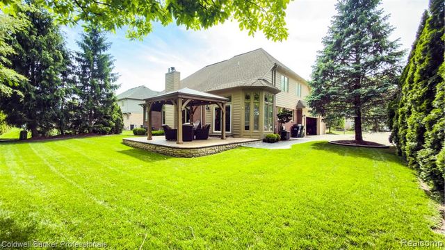 43662 Vintners Place Drive, Sterling Heights, MI 48314