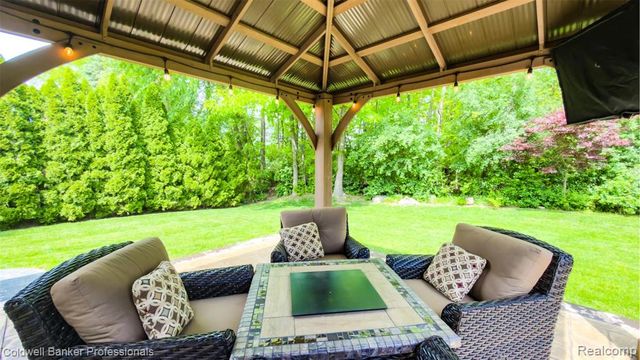 43662 Vintners Place Drive, Sterling Heights, MI 48314