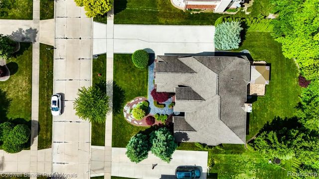 43662 Vintners Place Drive, Sterling Heights, MI 48314