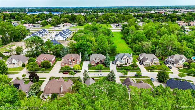 43662 Vintners Place Drive, Sterling Heights, MI 48314