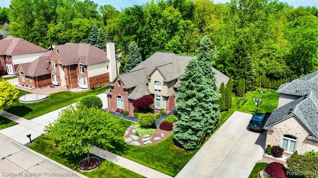 43662 Vintners Place Drive, Sterling Heights, MI 48314