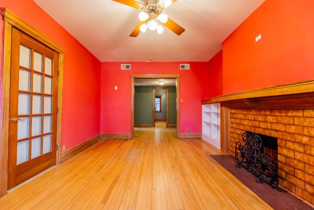 116 S East Avenue 1E, Oak Park, IL 60302