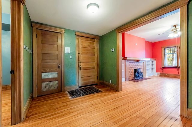 116 S East Avenue 1E, Oak Park, IL 60302