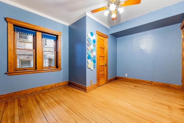 116 S East Avenue 1E, Oak Park, IL 60302
