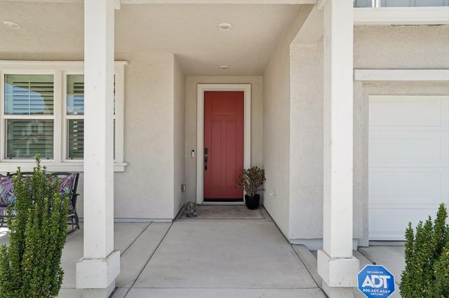 6104 Blue Dog Dr, Roseville, CA 95747