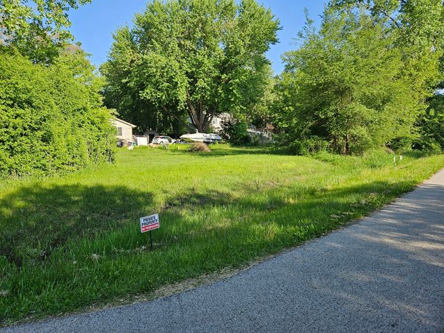 615 W Eastern Avenue, Mchenry, IL 60051