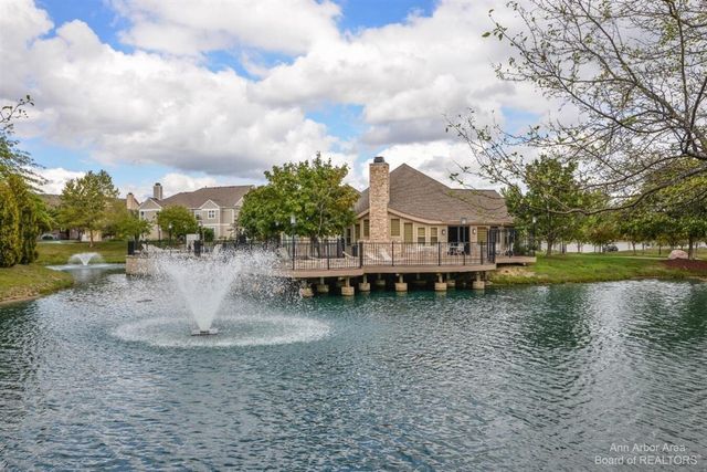 1573 Oakfield Drive, Ann Arbor, MI 48108