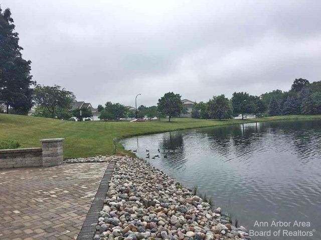 1573 Oakfield Drive, Ann Arbor, MI 48108