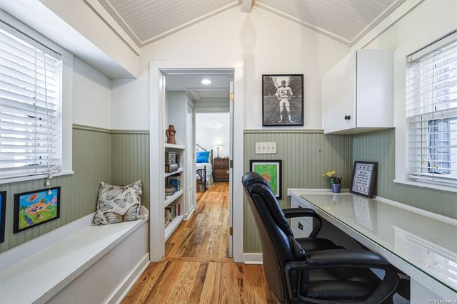 1942 flamingo, San Antonio, TX 78209